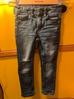 H&M Jeans super Stretch 98 dunkelblau Löcher cool Nordrhein-Westfalen - Bocholt Vorschau