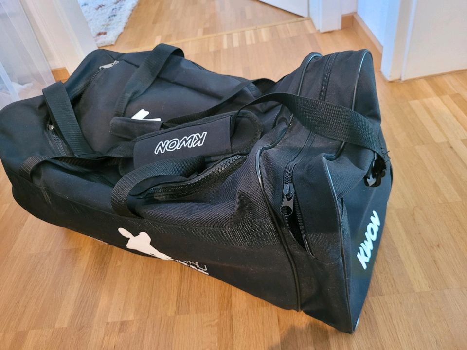 Kwon Trainingstasche Sporttasche groß in Grafing bei München