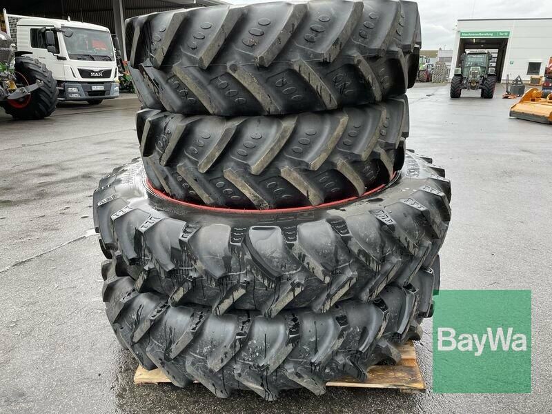 Fendt RÄDER BKT 340/85R28+340/85R46 Komplettrad in Bamberg