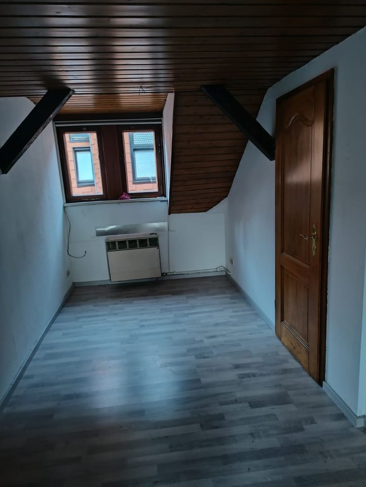 Schöne 2 Raum Dachgeschosswohnung im Herzen von Eisenach in Eisenach