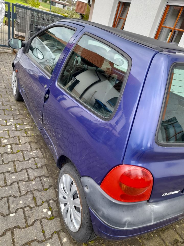 Renault Twingo EZ 06/2001-Fast ein Cabrio -Ideales Sommerfahrzeug in Tettnang