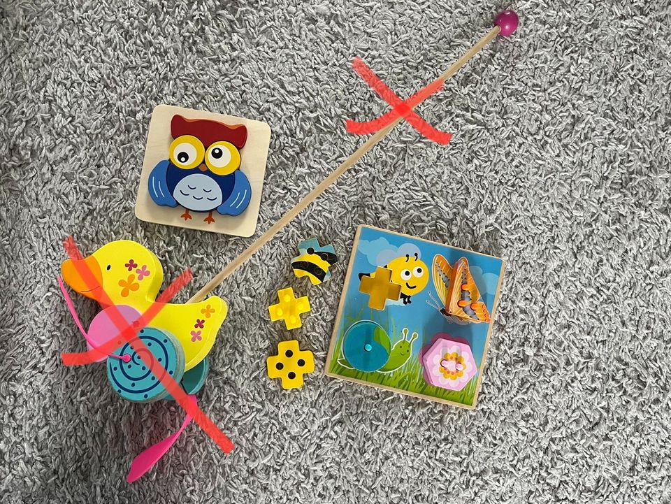 Babyspielzeug Holzpuzzle je 1€ in Bimöhlen