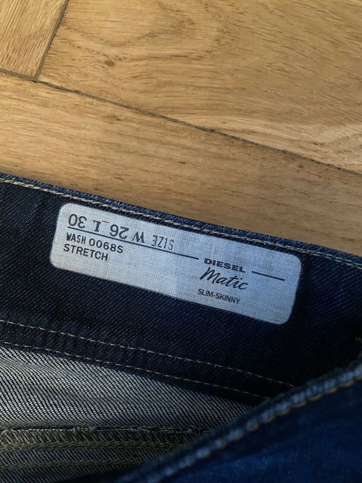 Diesel Jeans slim skinny 26/30 in Freiburg im Breisgau