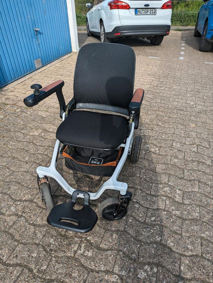 Elektrischer Rollstuhl Moving Star 2000, neuartig,faltbar in Hannover