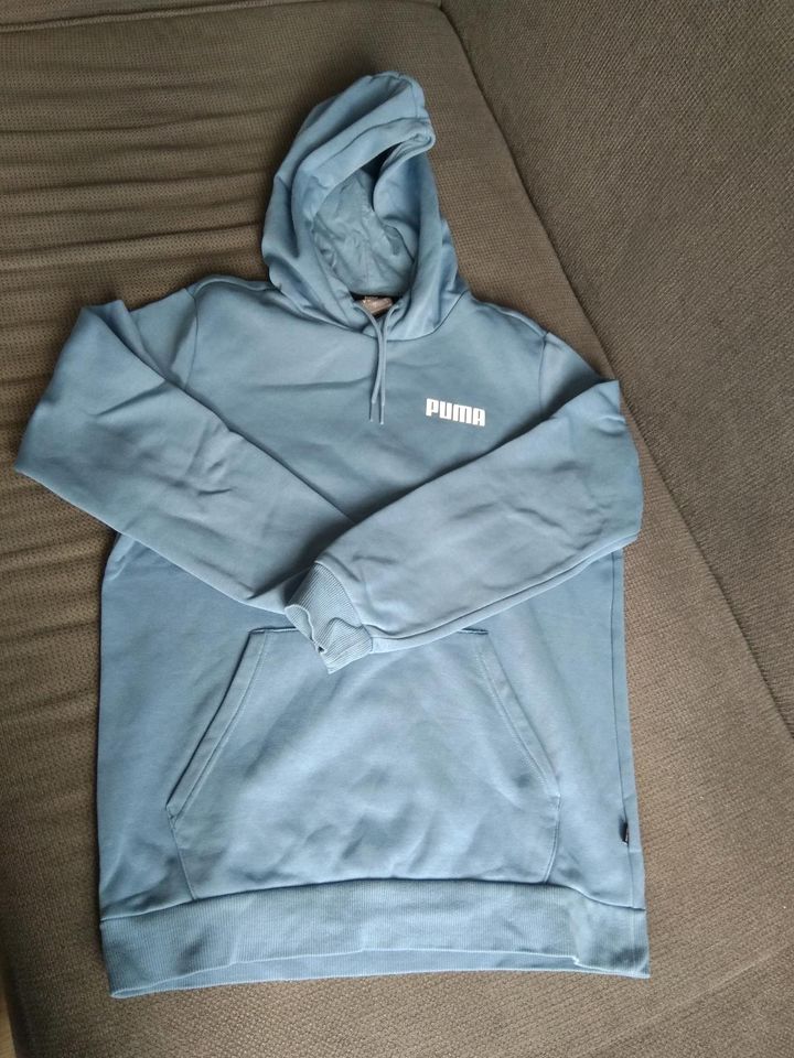 Puma Hoodie hellblau und beige Gr. 176 in Jena