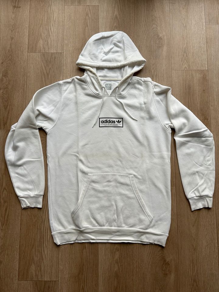 Adidas Hoodie M in Berlin