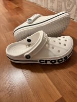 Crocs Weiß Frankfurt am Main - Niederursel Vorschau