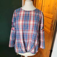 edc by Esprit Bluse mit Stickerei S Nordrhein-Westfalen - Hünxe Vorschau