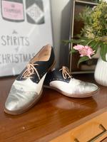 Stylische Damen-Schuhe in Blau, Weiß & Silber – Gr. 37 Saarland - Quierschied Vorschau