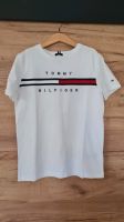 Top 1.hand Tommy hilfiger tshirt gr 152 modern aktuell Kollektion Nordrhein-Westfalen - Salzkotten Vorschau