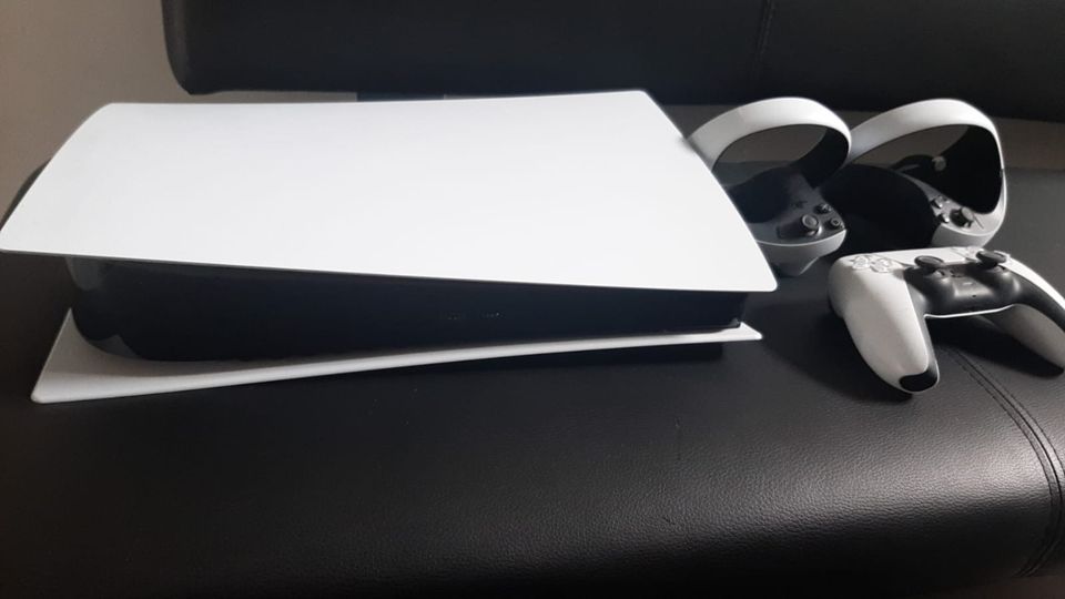 Playstation 5 + Sony VR2 (noch unter Garantie) in Villingen-Schwenningen