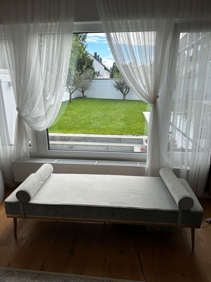 Westwing Samt Daybed Aurora in Wiesbaden