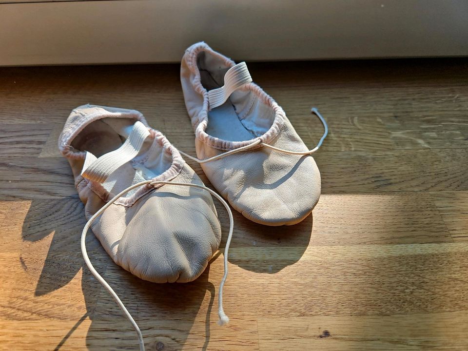 Bloch Ballettschuhe 31 in Köln