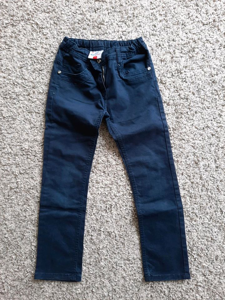 Hot pants, kurze Hose, jeans, gr 128 in Reichertshofen