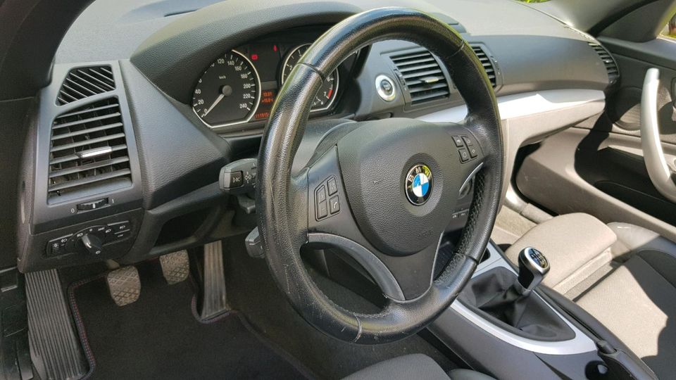 BMW 118i Cabrio, Sportsitze, Sitzheizung, Klima, PDC in Leipzig