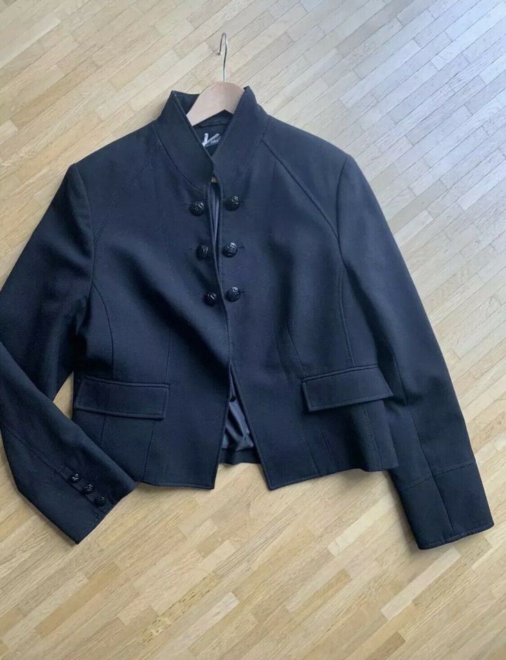 Blazer Damen JakeS Gr. 40/42 М/L Jacke in Augsburg