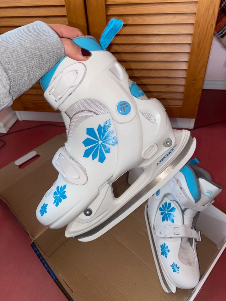 Schlittschuhe/ ICE Skater von tecno pro in Groß Vollstedt