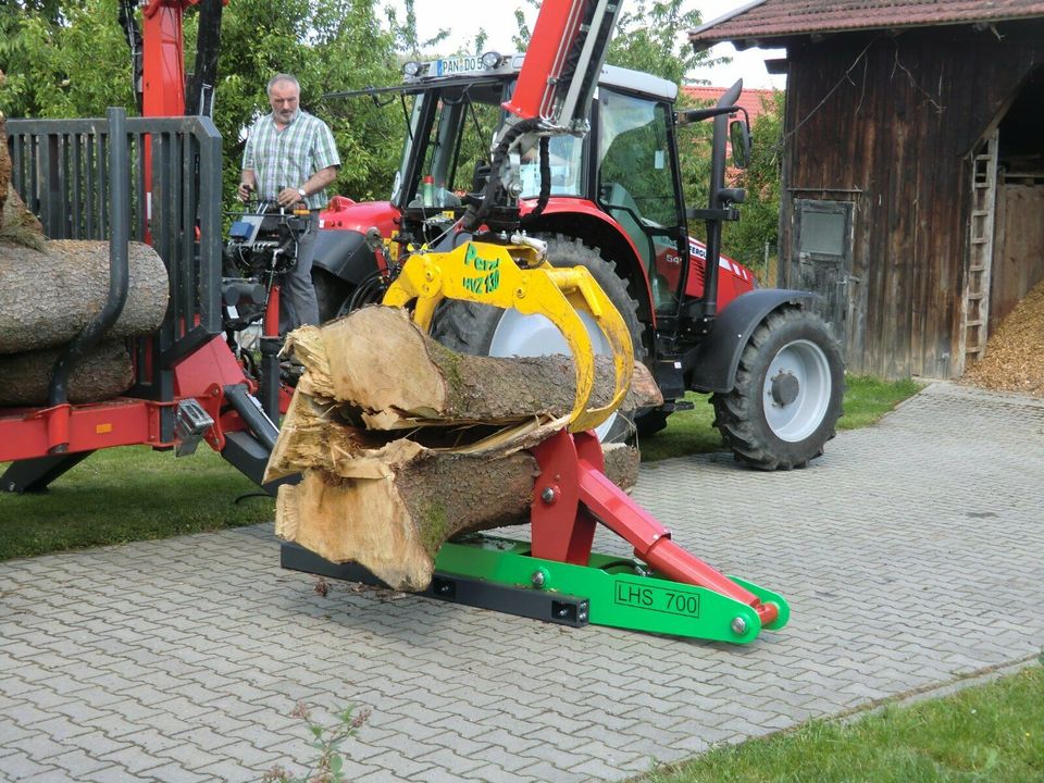 Spaltzange, LHS 700, Dorfmeister, Hackmaschine, Rückewagen in Roßbach