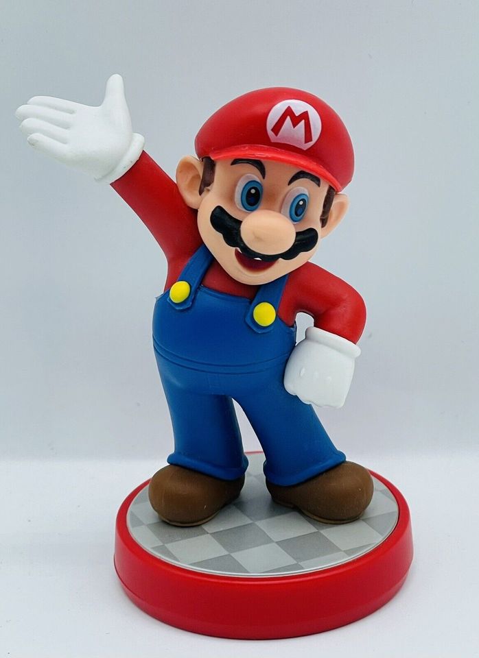 Super Mario Amiibo Figur NVL-001 Nintendo Wii U 3DS Switch in Berlin