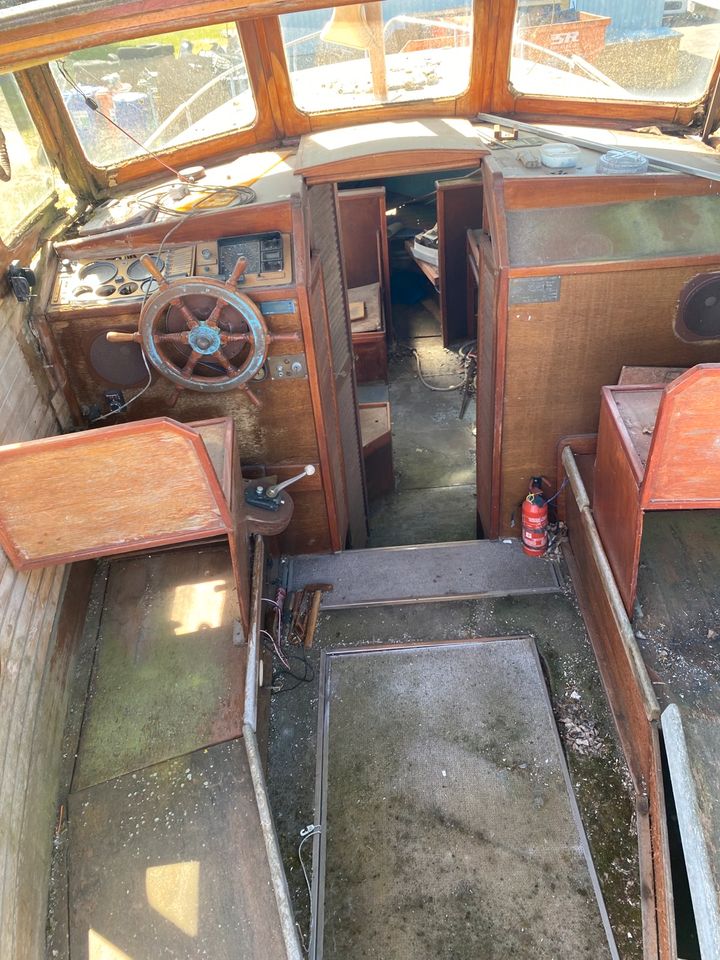 Rettungsboot  Trawler  Sloep  Verdränger. Angelkutter in Elmenhorst/Lichtenhagen