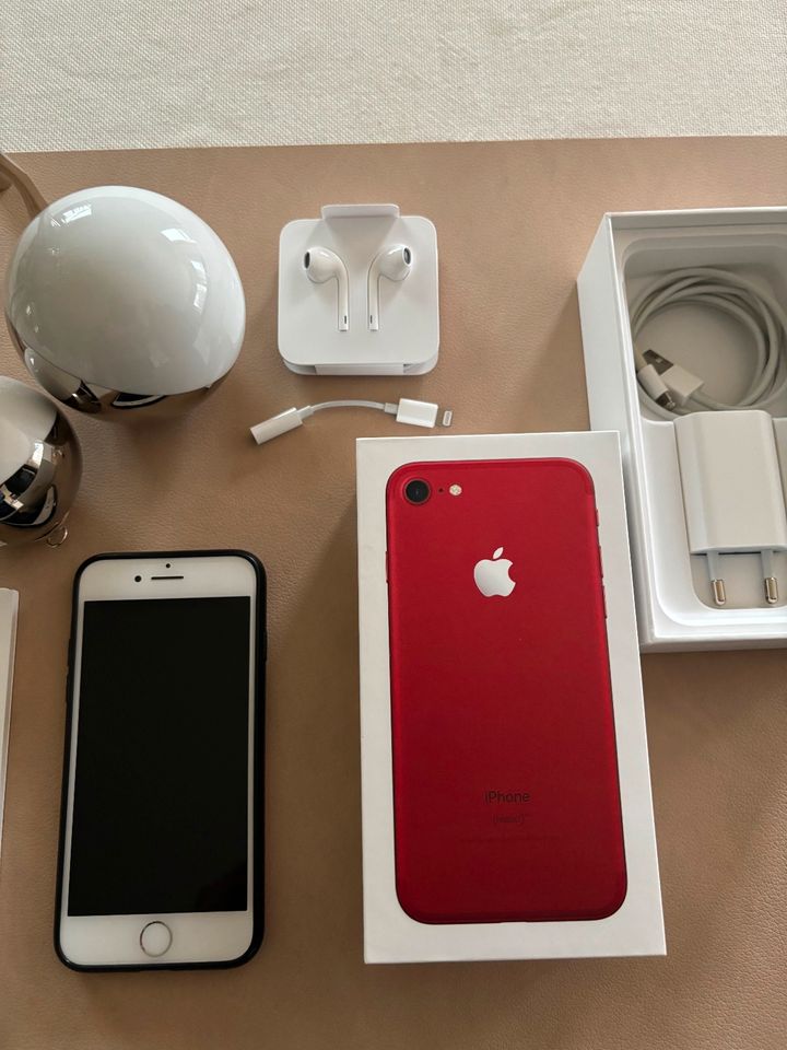Apple iPhone 7 Red Edition 128 GB Handy EarPods Telefon in Porta Westfalica