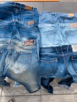 Kleidungspaket Herren - Replay MarkenJeans, kurze Hosen, Pullover Niedersachsen - Lemwerder Vorschau