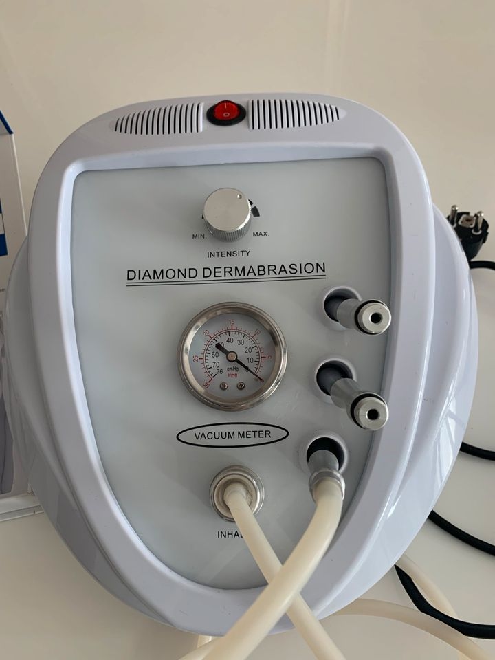 Diamant Mikrodermabrasionsgerät mit OVP Top Microdermabrasion in Grevenbroich