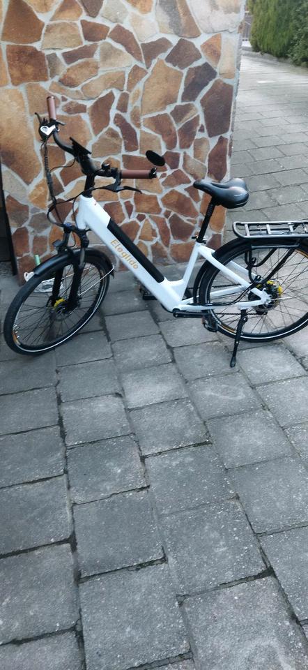 verkaufe ein sehr gut erhaltenes E-Bike 27,5 Zoll Bereifung in Trebsen