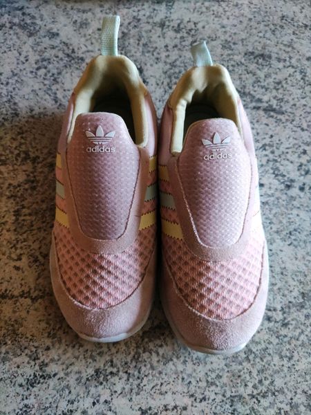 Adidas Schuhe Schlupfschuhe Gr. 26 in Bayern - Bellenberg | Gebrauchte  Kinderschuhe Größe 26 kaufen | eBay Kleinanzeigen ist jetzt Kleinanzeigen