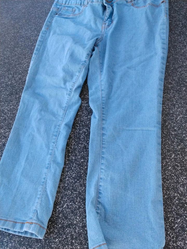 Damen Jeans blau Größe 46 in Delmenhorst