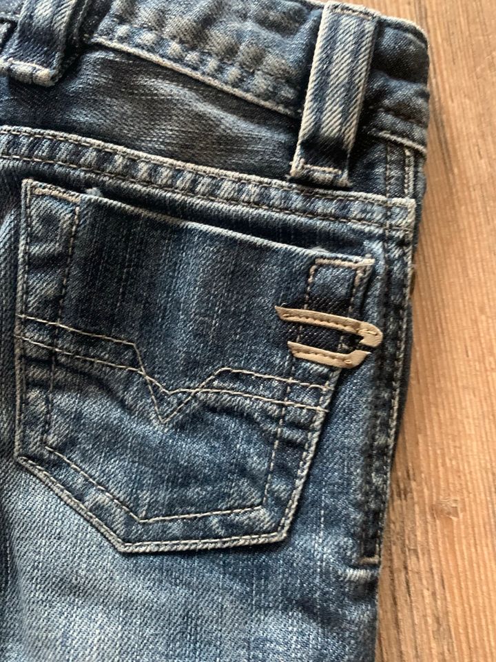 Diesel Jeans Gr. 6 M 62/68 Jogger Jogginghose neuwertig in Sachsen-Anhalt -  Weißenfels | Babykleidung Größe 68 kaufen | eBay Kleinanzeigen ist jetzt  Kleinanzeigen