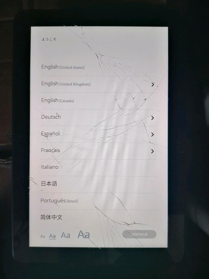 Amazon Fire HD 8 (10.Generation) mit Display Schaden in Berlin