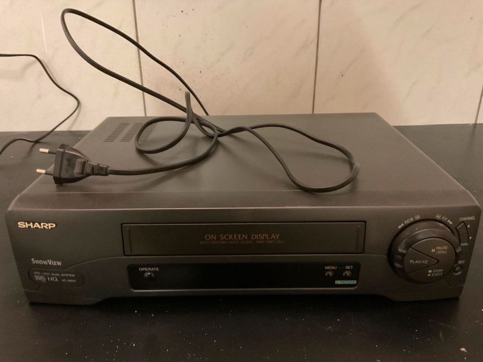 VHS Kassettenrecorder Sharp in Fockbek