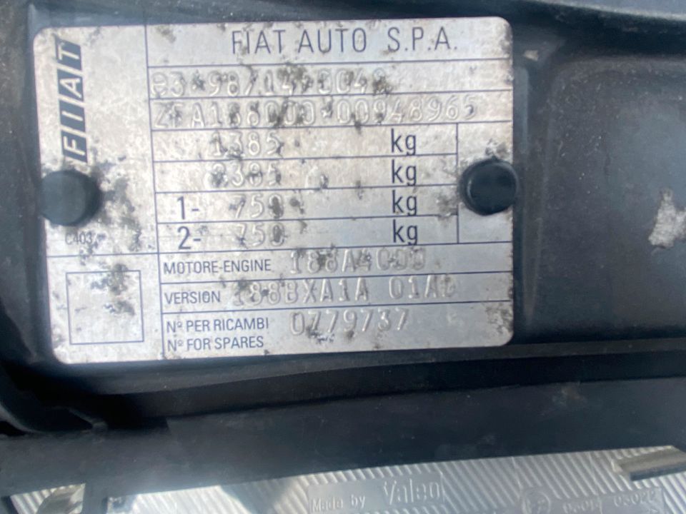 Schlachtfest Fiat Punto 188 Facelift 632 Black 1,2 60PS 188A4.000 in Kerpen