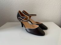 Gennia Schuhe / Pumps mit Riemchen im Retro-Style Stuttgart - Stuttgart-Mitte Vorschau