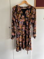 Schönes Kleid mit Blumenmuster, Grösse 42/XL Hessen - Wiesbaden Vorschau