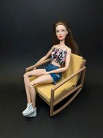 Schaukelstuhl für Barbie Rainbow High 1:6 Puppen Bayern - Geisenfeld Vorschau