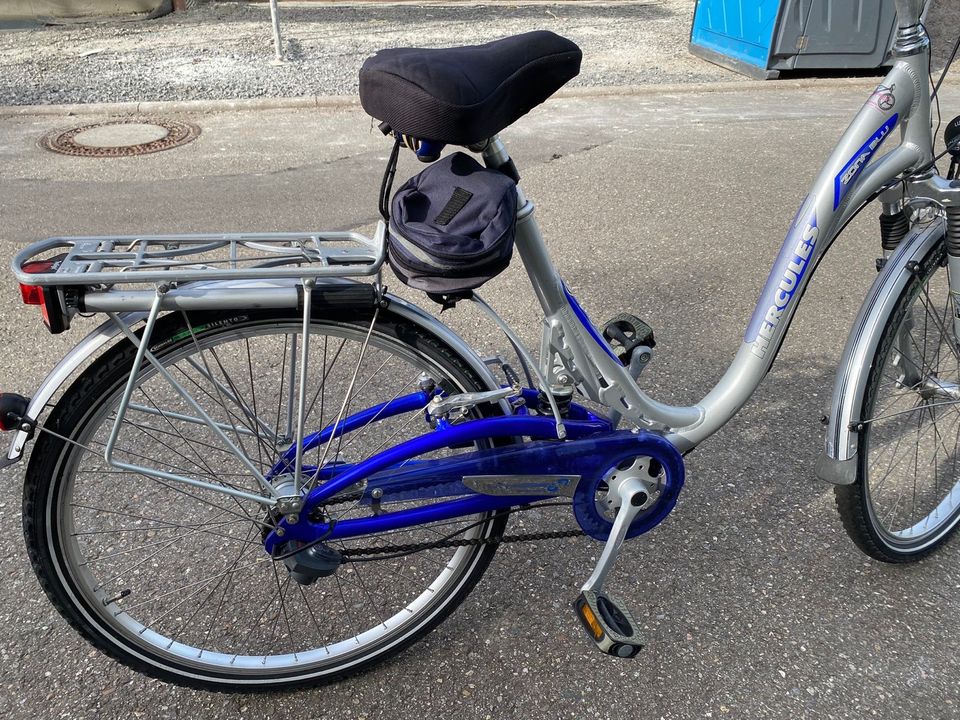 Hercules Damenfahrrad 26 Zoll Zona Blue in Ölbronn-Dürrn