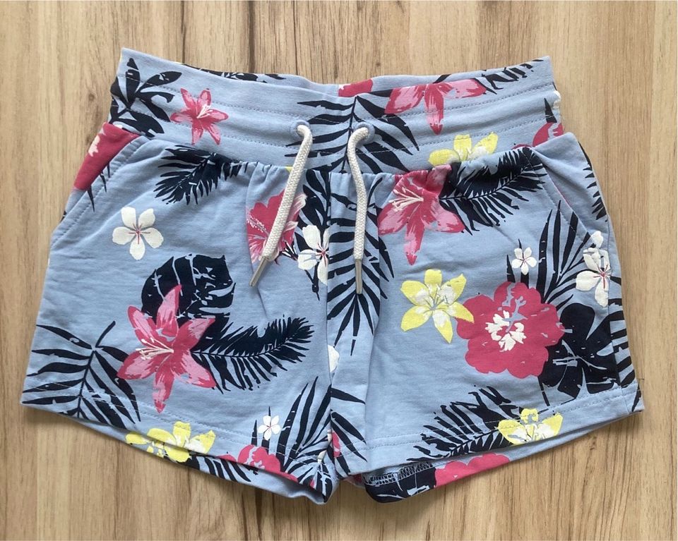 Shorts kurze Hose 152 Blumen in Bielefeld