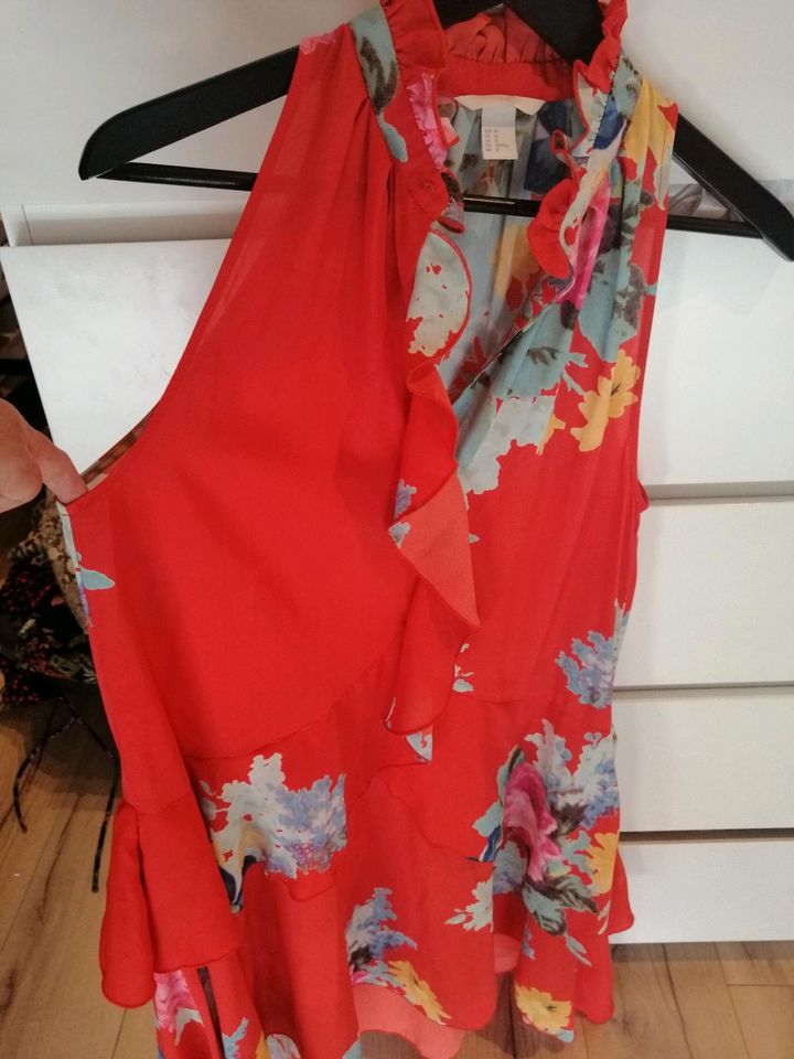 H&M Süßes Sommer Kleid Volants rot Blumen Gr. 40 in Tönisvorst