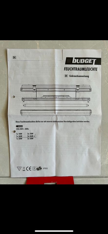 Feuchtraumleuchte mit Leuchtmittel und Gebrauchsanweisung in Frankfurt am Main