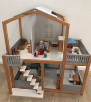 Pinolino Puppenhaus mit Möbel und Figuren Nordrhein-Westfalen - Detmold Vorschau