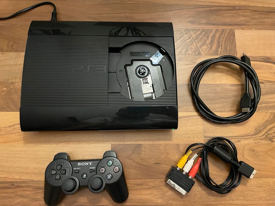 Sony PlayStation 3 Konsole Super Slim 500GB in Duisburg