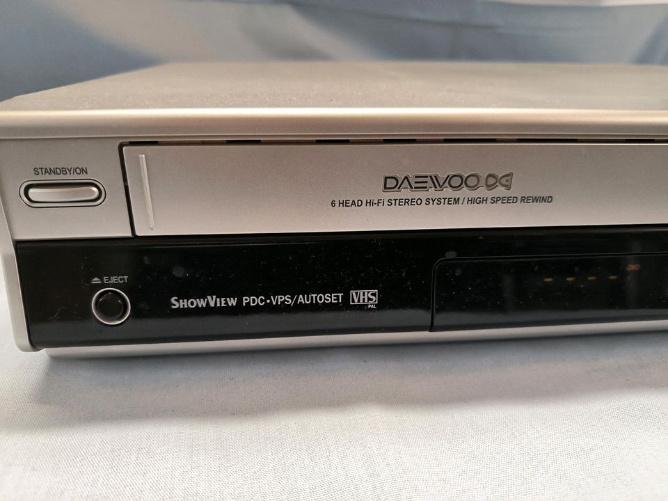 DVD und Videokassetten Rekorder Daewoo DFX-5705 /Kl.6.4 in Berlin