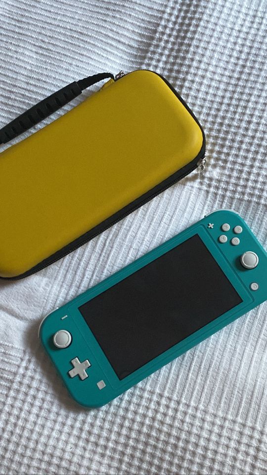 verkaufe nintendo switch lite blau + zubehör in Georgsmarienhütte