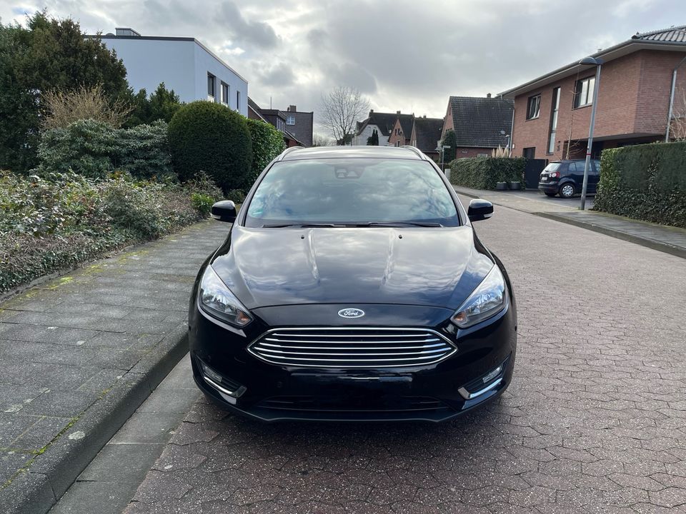 Ford Focus Titanium, Automatik, Winterpaket, Navi, RückfKamera, in Rheine