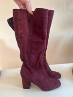 Stiefel Bordeauxrot Größe 41 mit Absatz guter Zustand Berlin - Treptow Vorschau