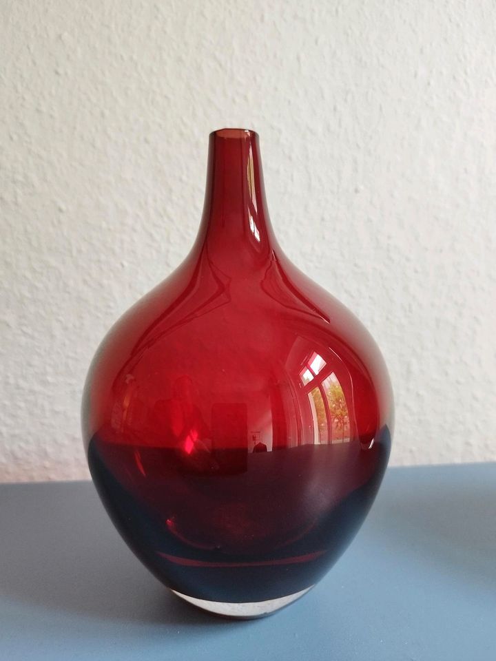 2 Vasen  rot Johanna Jelinek Salong Design Ikea Handmade Glas Art in Berlin