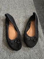 Schwarze Ballerinas Saarland - Wadern Vorschau