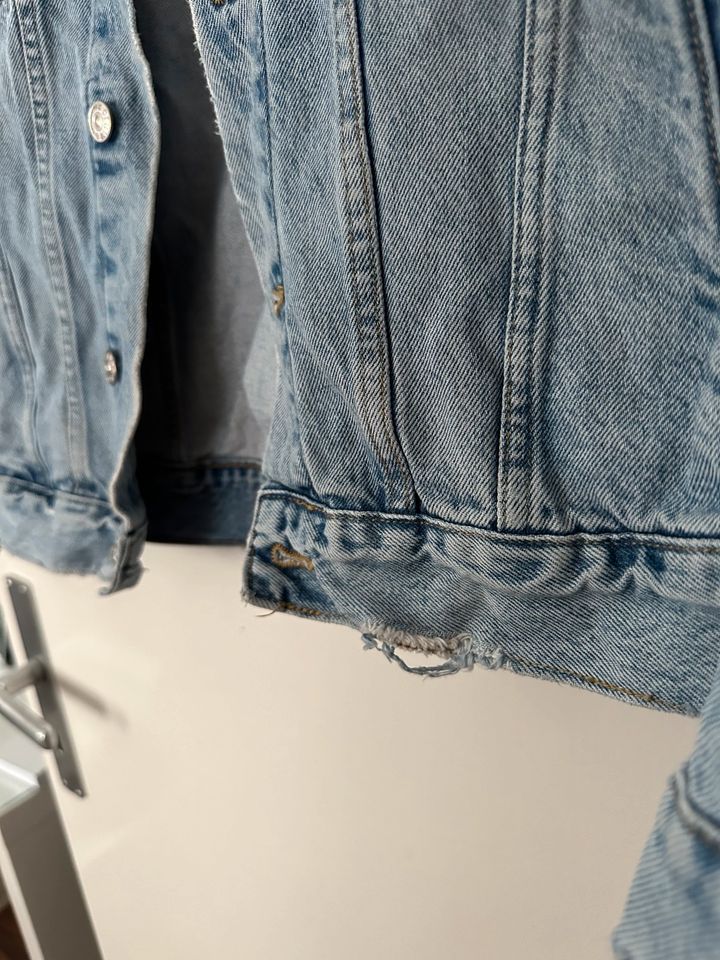 H&M jeans Jacke Größe 40 in Berlin